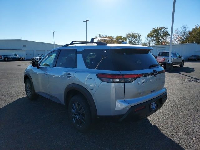 New 2025 Nissan Pathfinder SV image 8