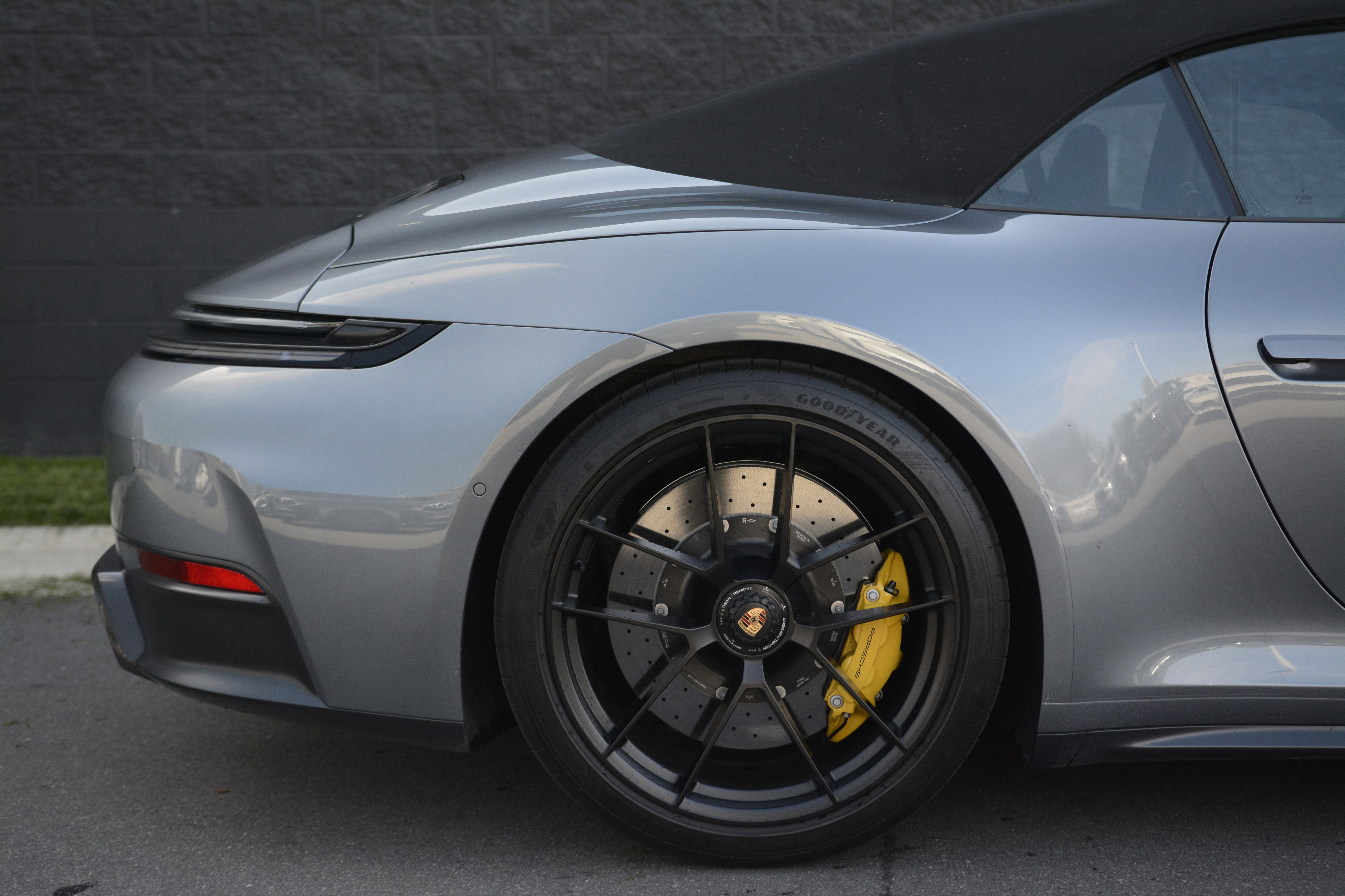 Certified 2025 Porsche 911 Carrera GTS image 35