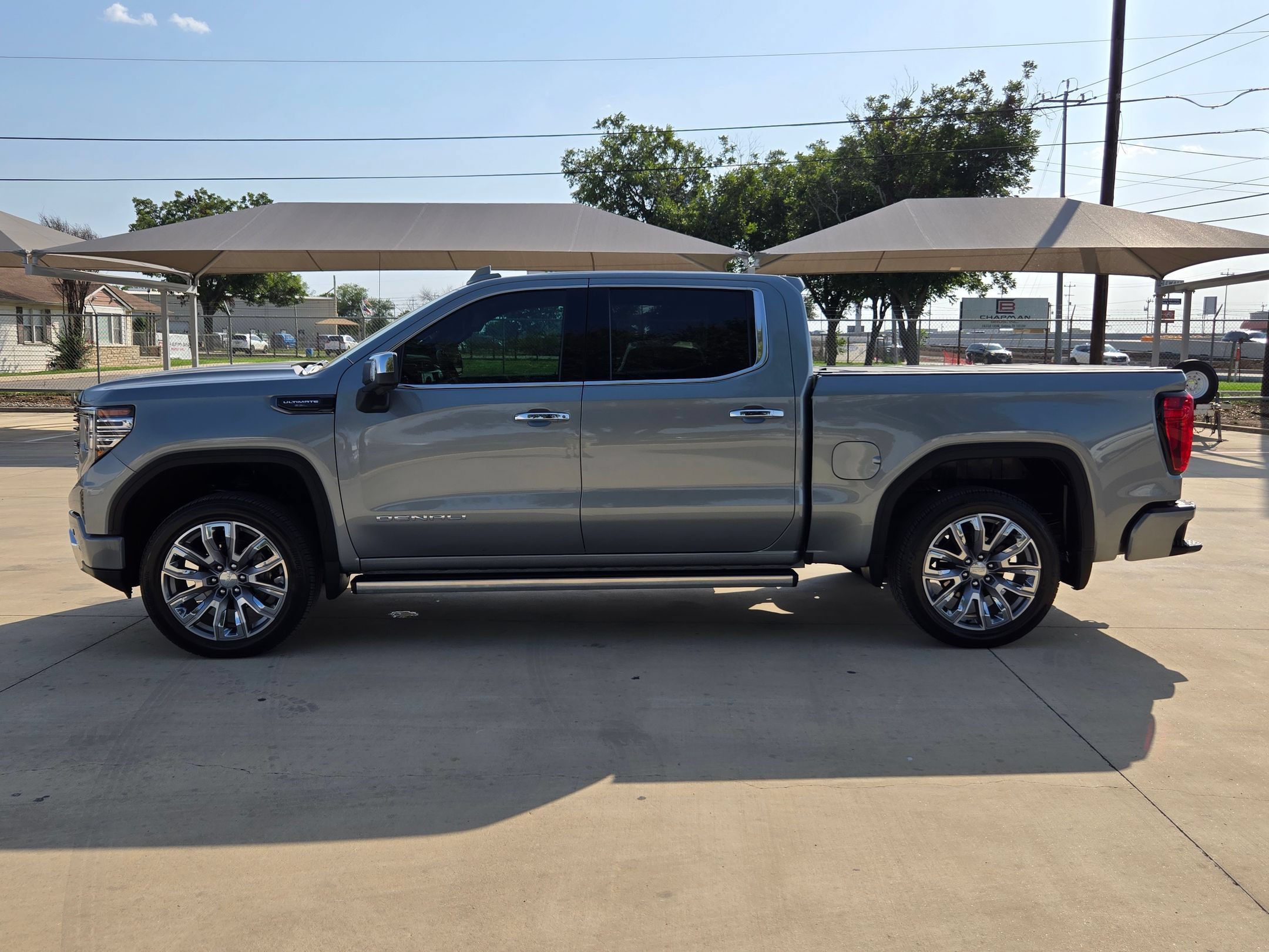 Certified 2025 GMC Sierra 1500 Denali Ultimate AWD/4WD image 4