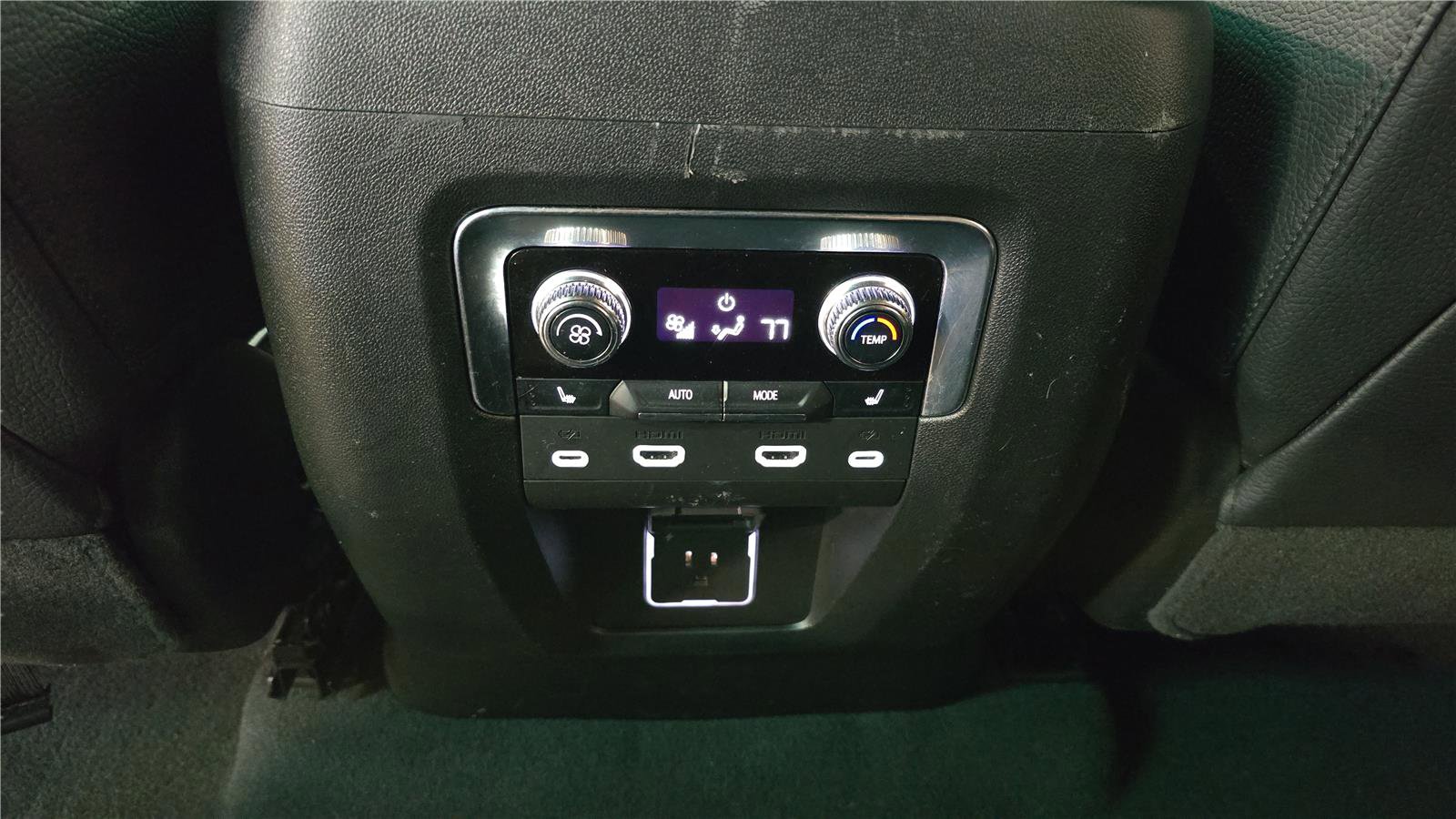 Used 2023 GMC Yukon XL Denali w/ LPO, Floor Liner Package AWD/4WD image 20