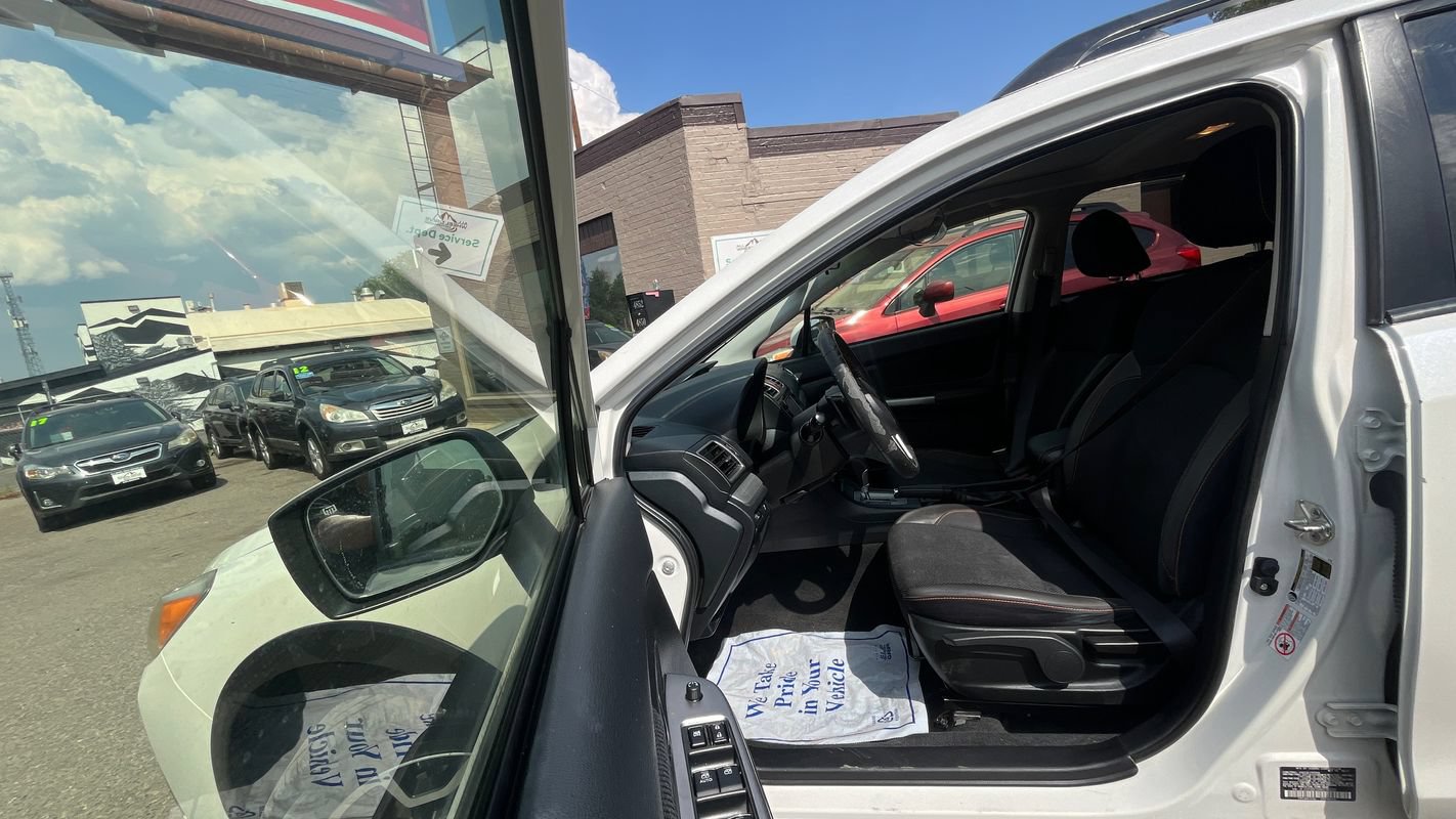 Used 2017 Subaru Crosstrek 2.0i Premium w/ Moonroof Package AWD/4WD image 19