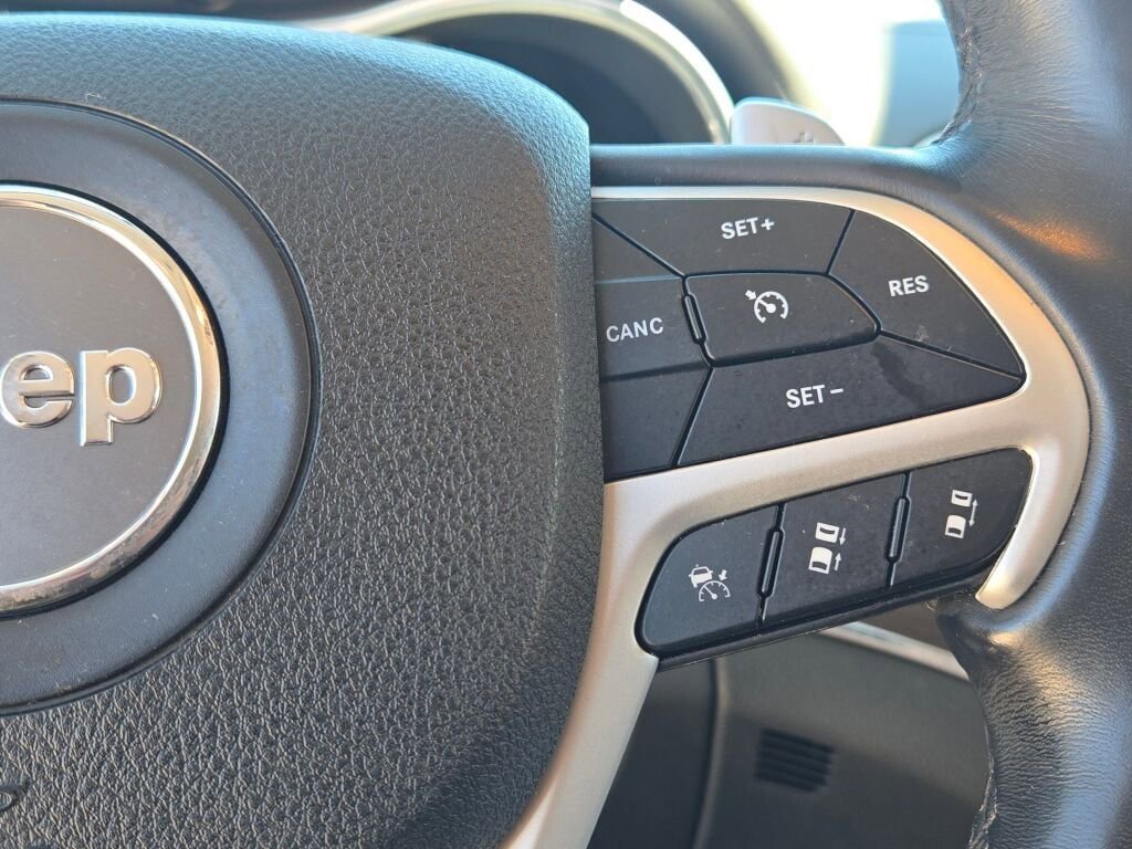 Used 2018 Jeep Grand Cherokee Summit AWD/4WD image 38
