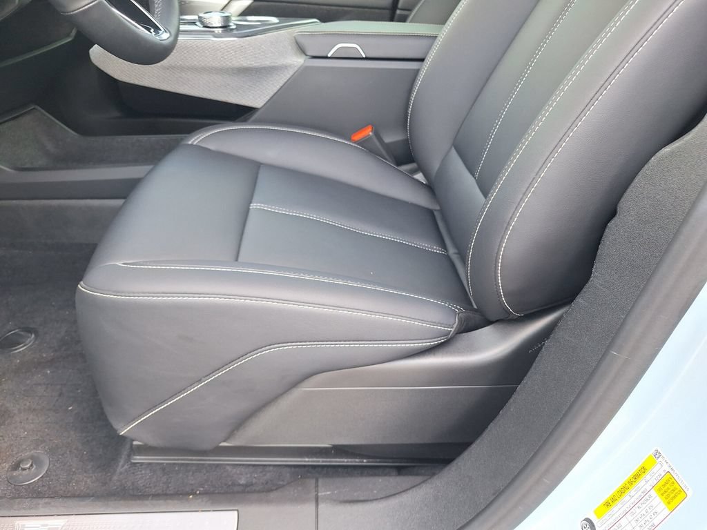 Certified 2026 Cadillac Optiq Sport 1 RWD image 31
