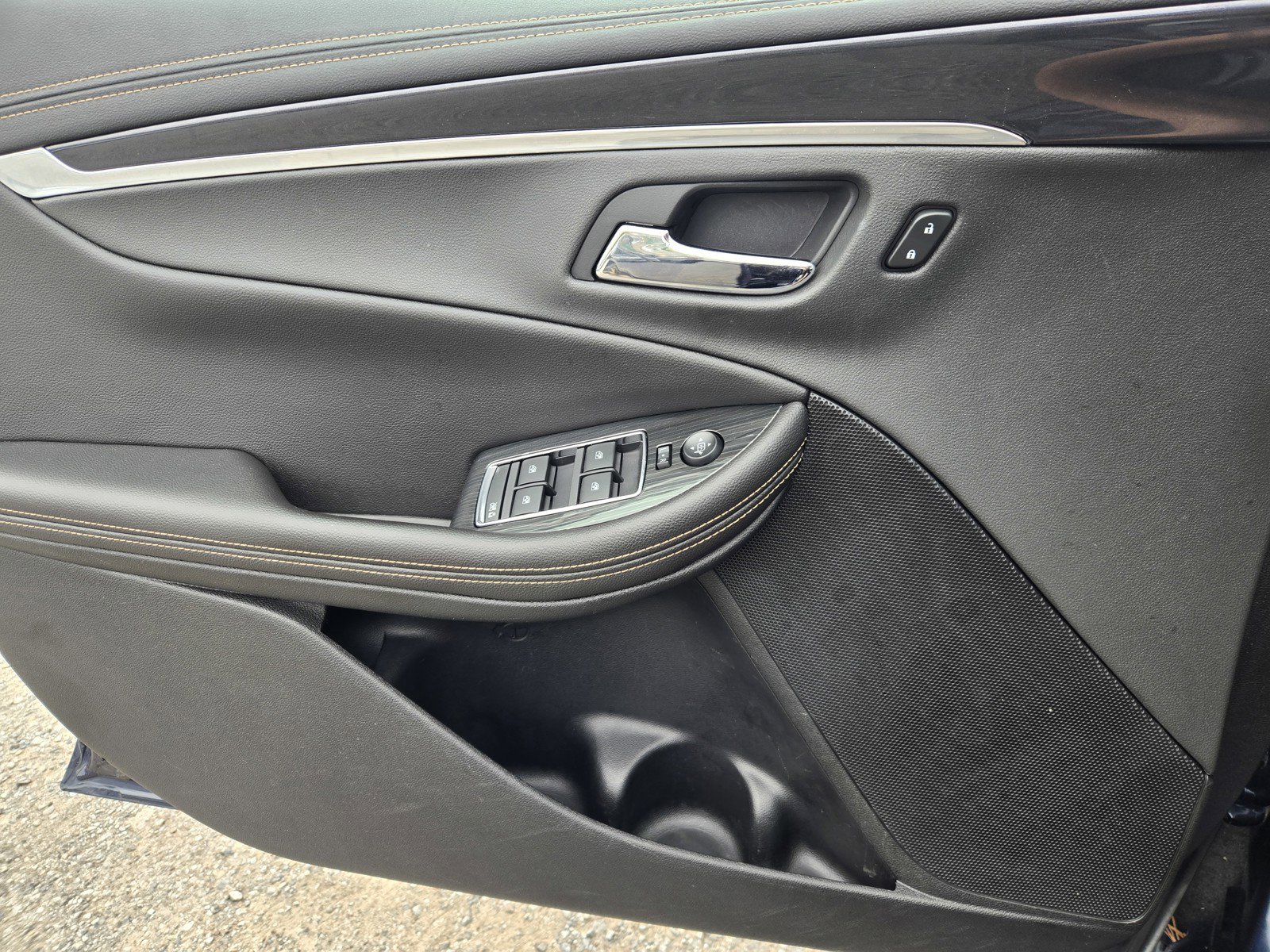 Used 2019 Chevrolet Impala LT image 25