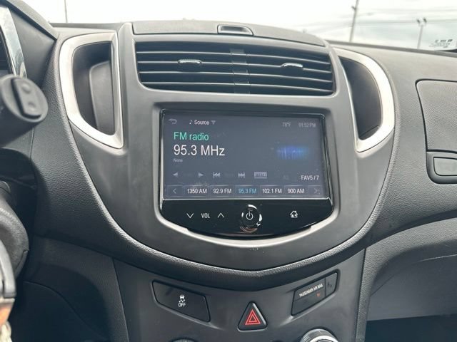 Used 2015 Chevrolet Trax LS FWD image 40