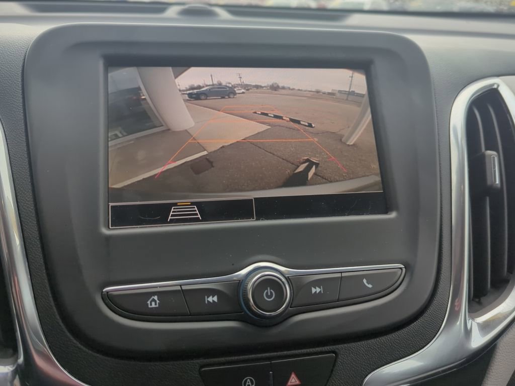 Used 2023 Chevrolet Equinox LS image 34