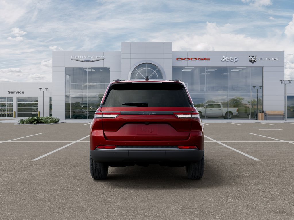 New 2027 Jeep Grand Cherokee Limited RWD image 7