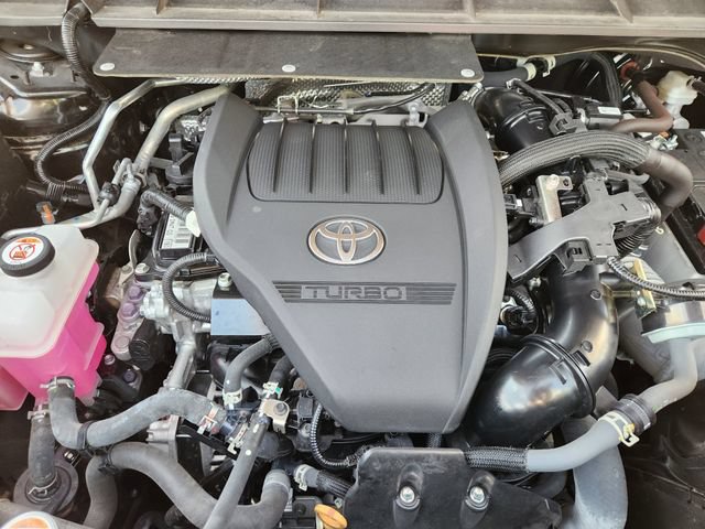 Used 2023 Toyota Highlander XLE FWD image 23