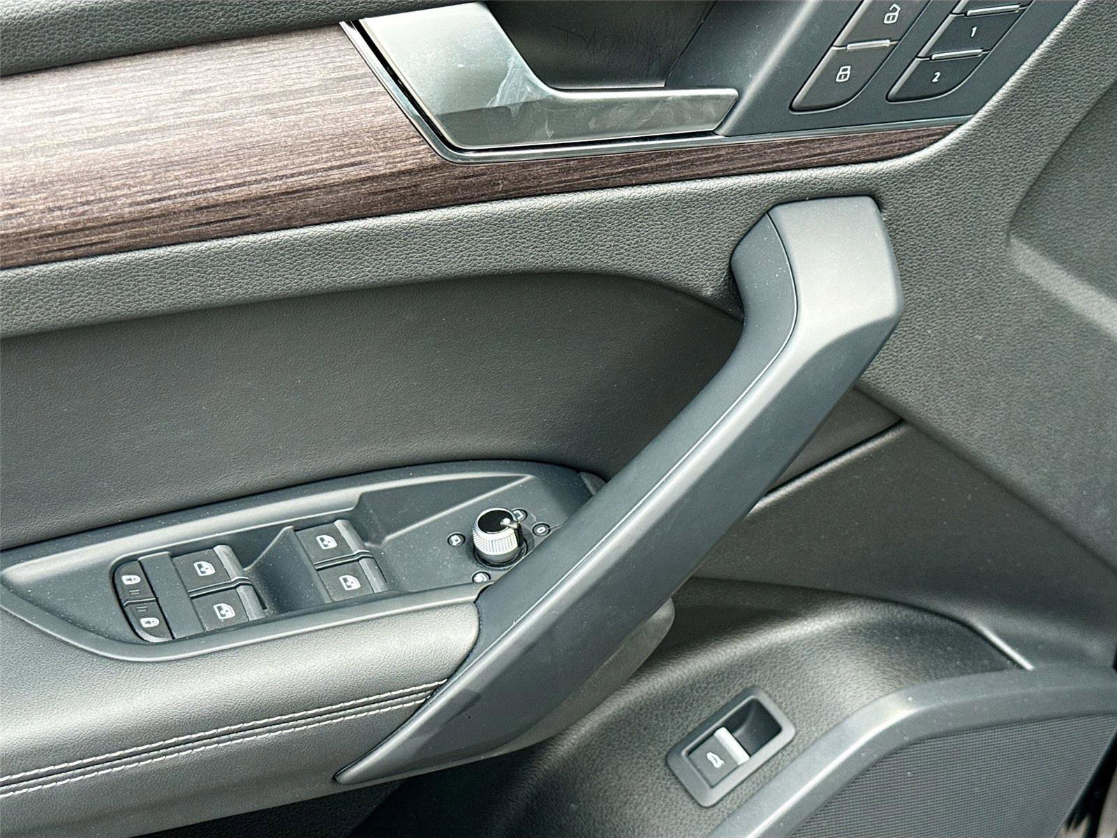 Used 2022 Audi Q5 2.0T Premium Plus image 17