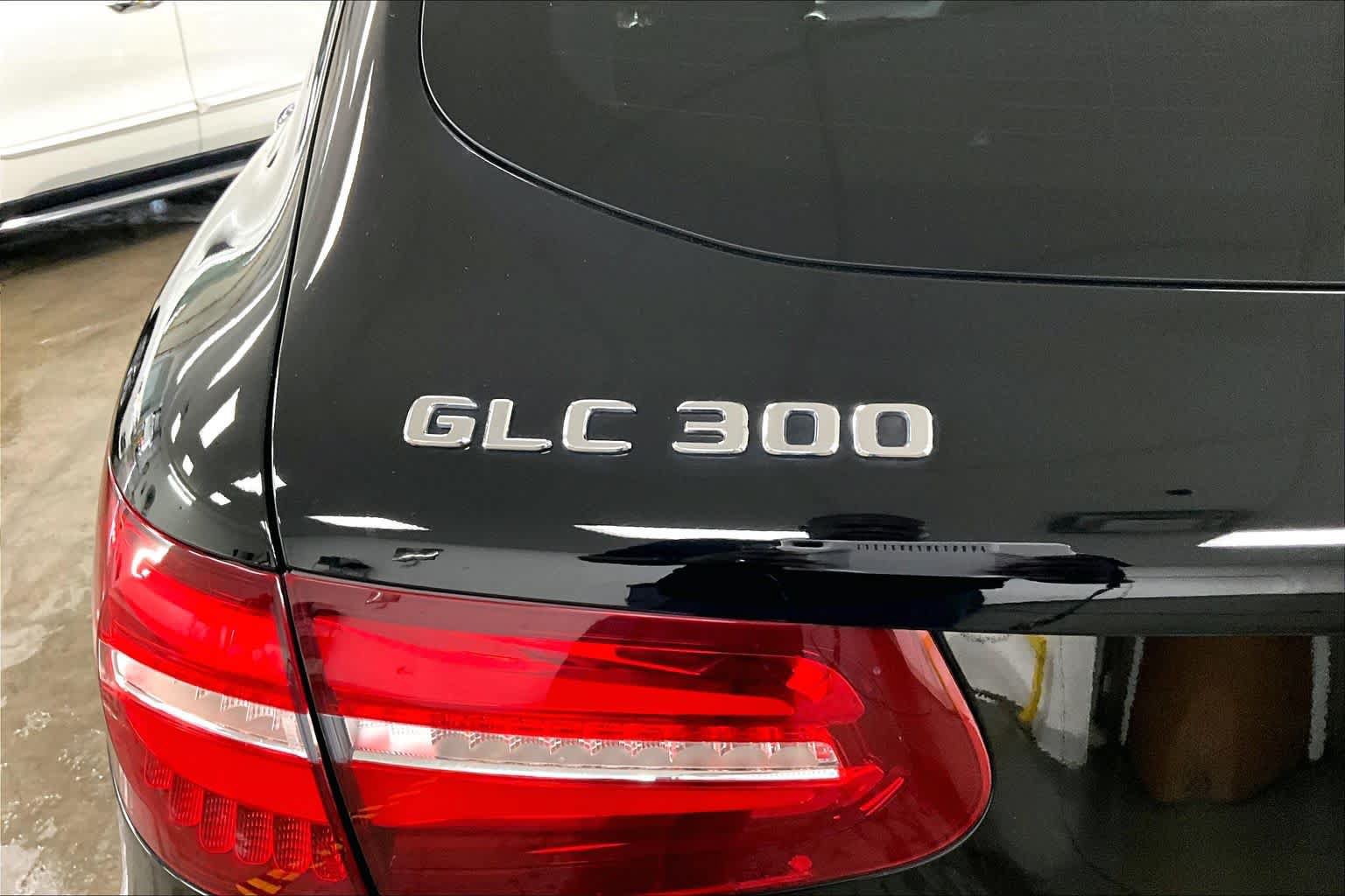 Used 2017 Mercedes-Benz GLC 300 4MATIC image 33
