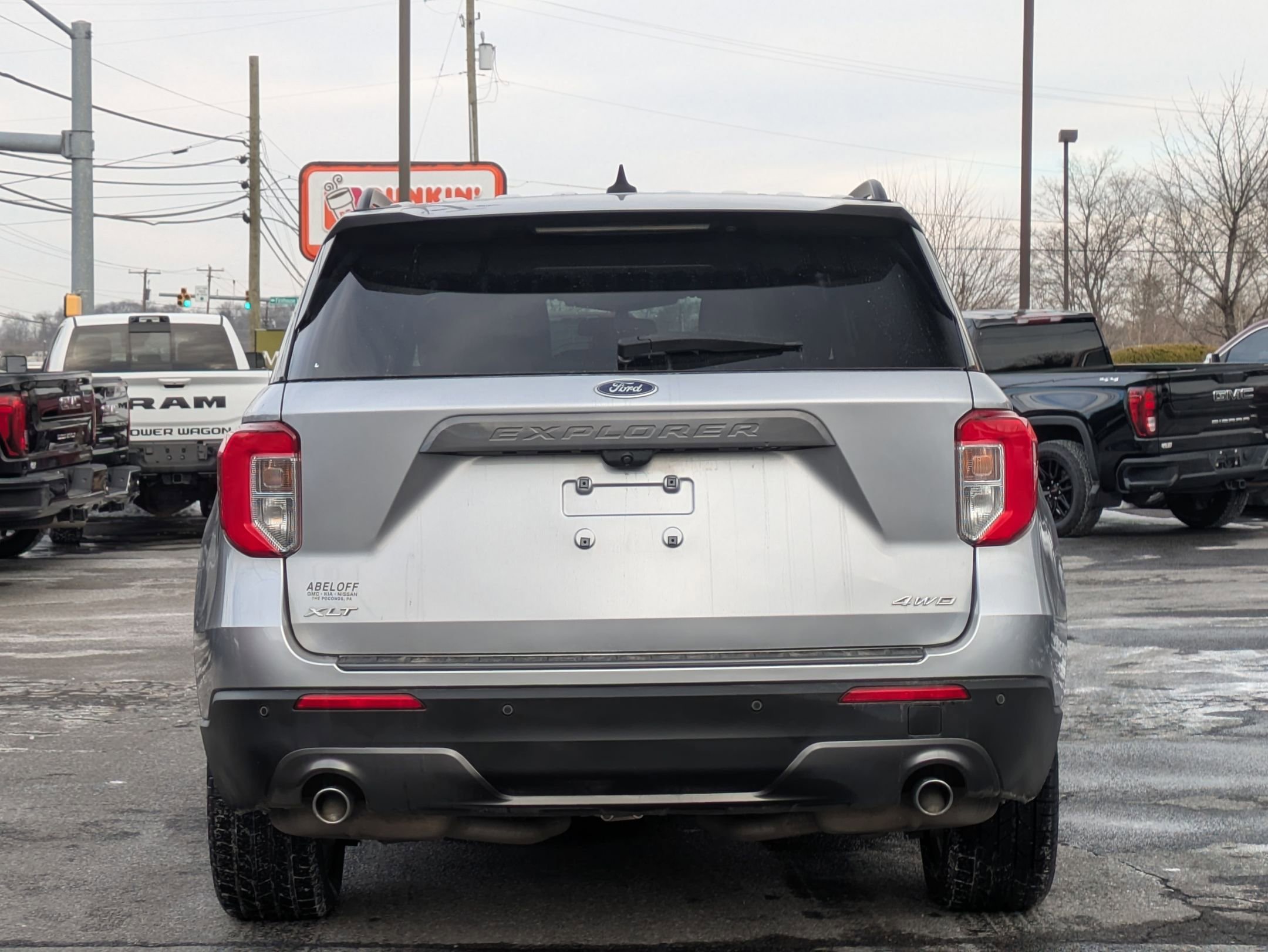 Used 2021 Ford Explorer XLT w/ Equipment Group 202A image 5