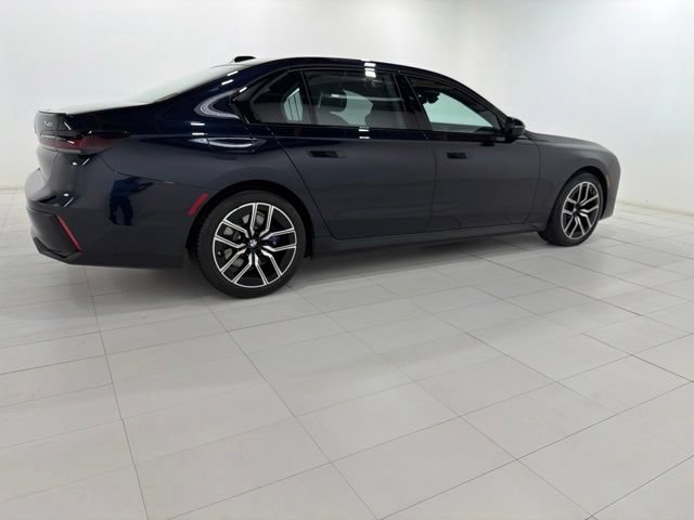 Certified 2024 BMW 740i xDrive w/ Premium Package 2 AWD/4WD image 6