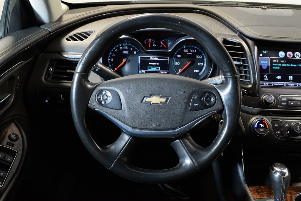 Used 2015 Chevrolet Impala LT w/ Convenience Package image 18