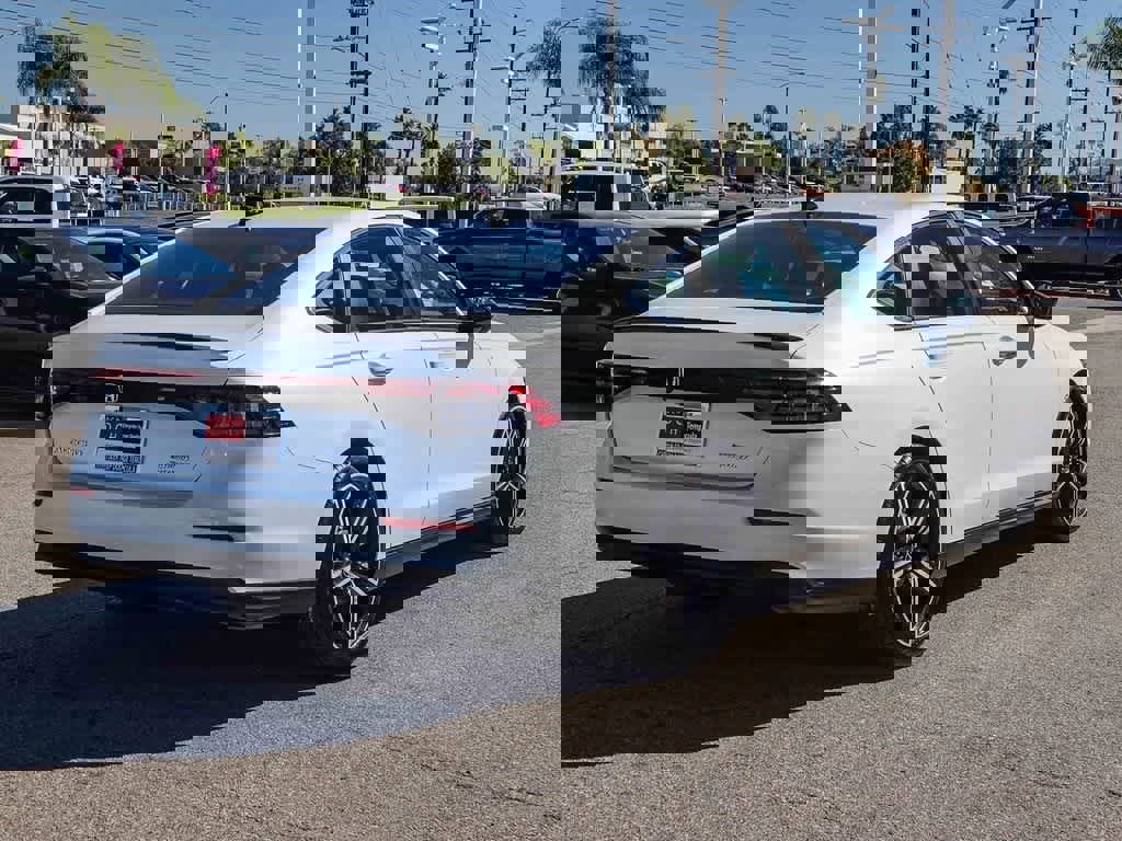 Used 2024 Honda Accord Sport image 4