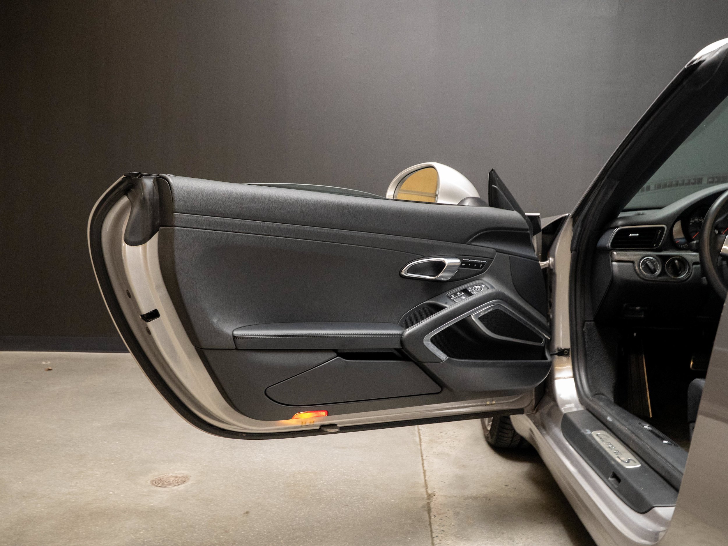 Used 2013 Porsche 911 Carrera S RWD image 27