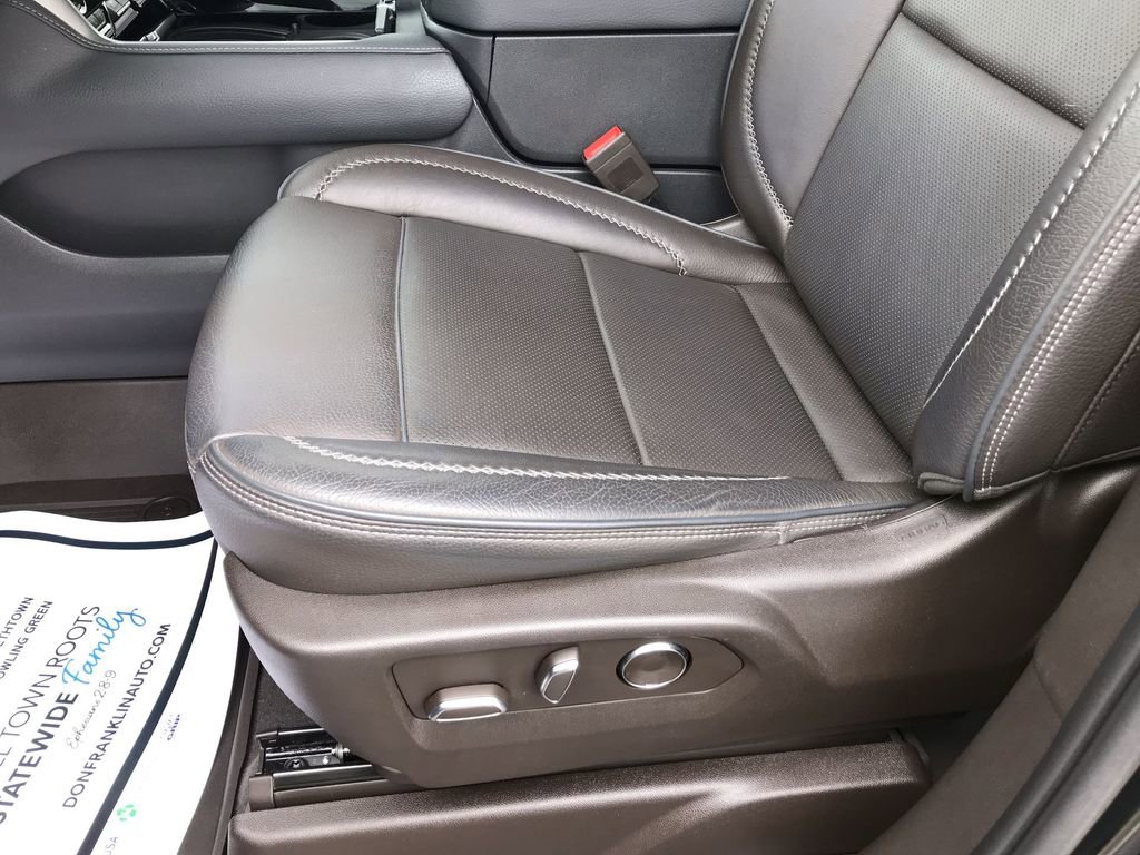 Used 2023 GMC Yukon Denali image 12