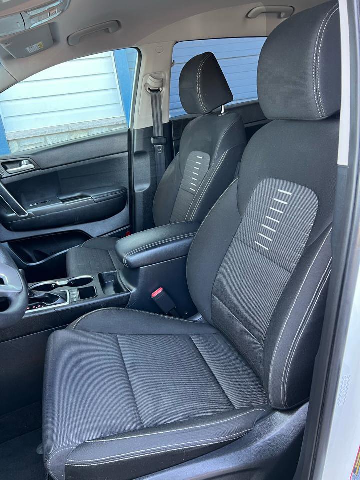 Used 2020 Kia Sportage LX w/ LX Popular Package AWD/4WD image 18