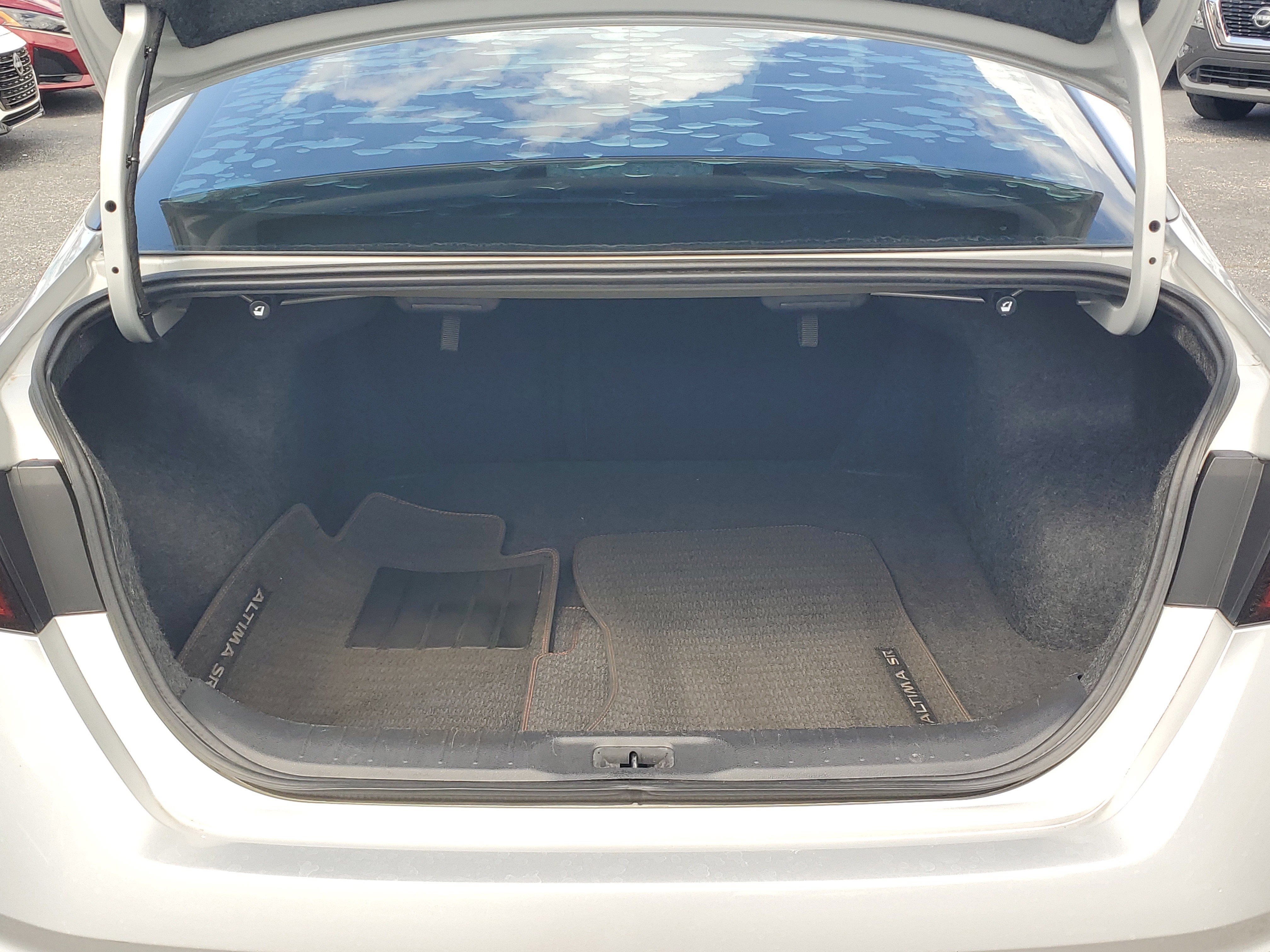 Certified 2019 Nissan Altima 2.5 SR w/ SR Premium Package image 6