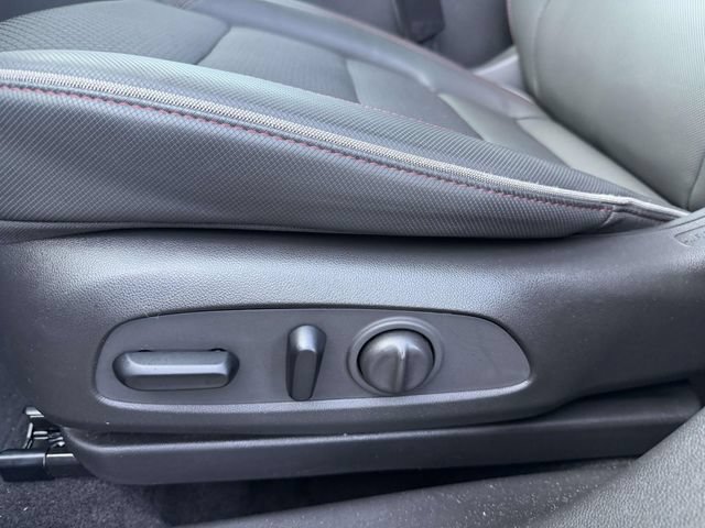 Used 2023 Chevrolet TrailBlazer RS w/ Sun and Liftgate Package AWD/4WD image 16