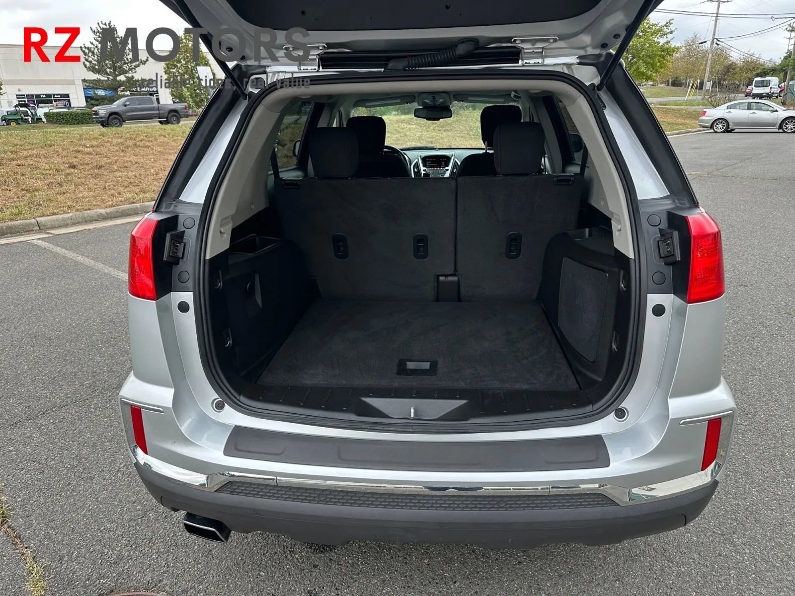 Used 2017 GMC Terrain SLE image 19