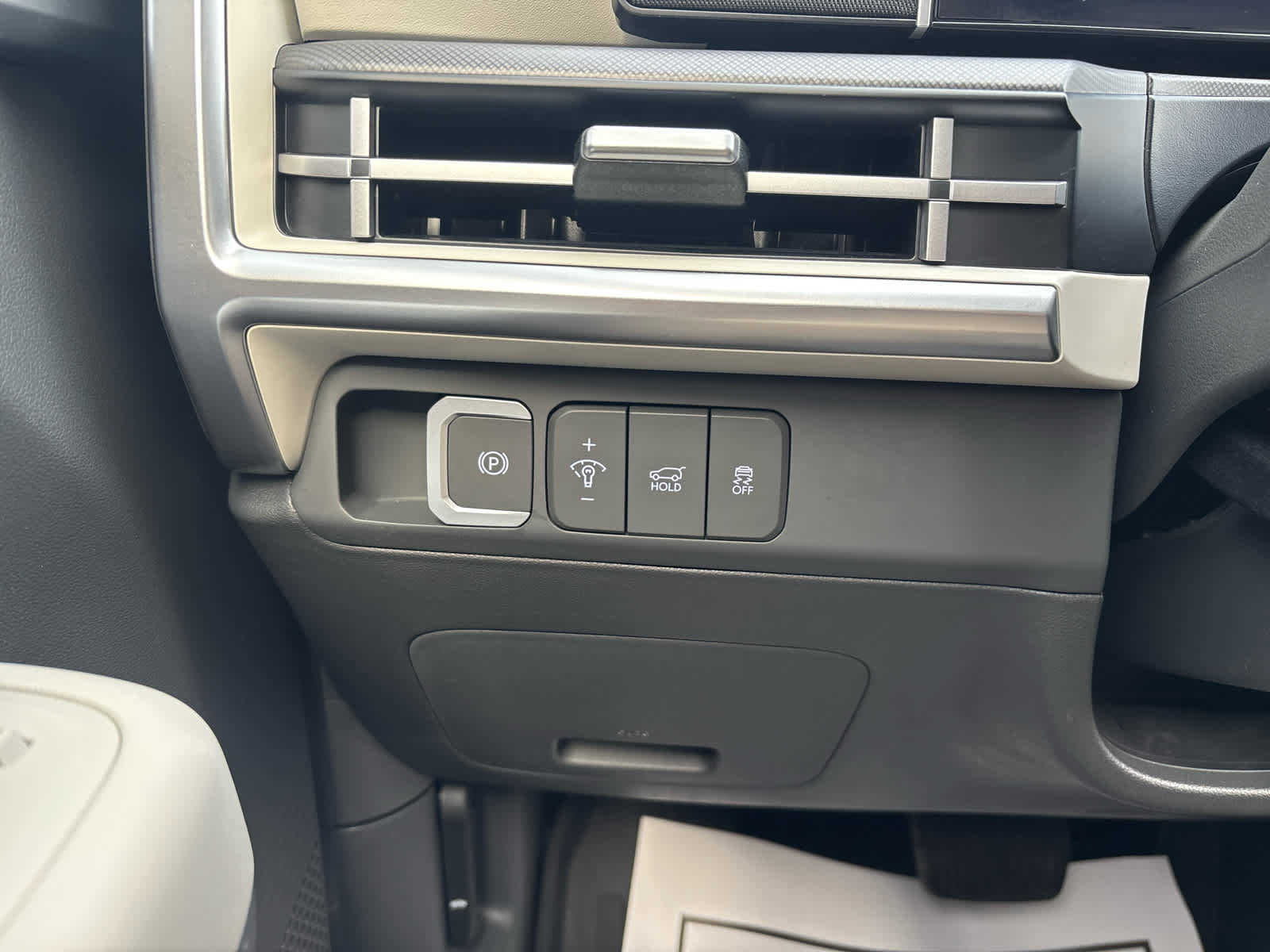 Used 2025 Hyundai Santa Fe SE image 15