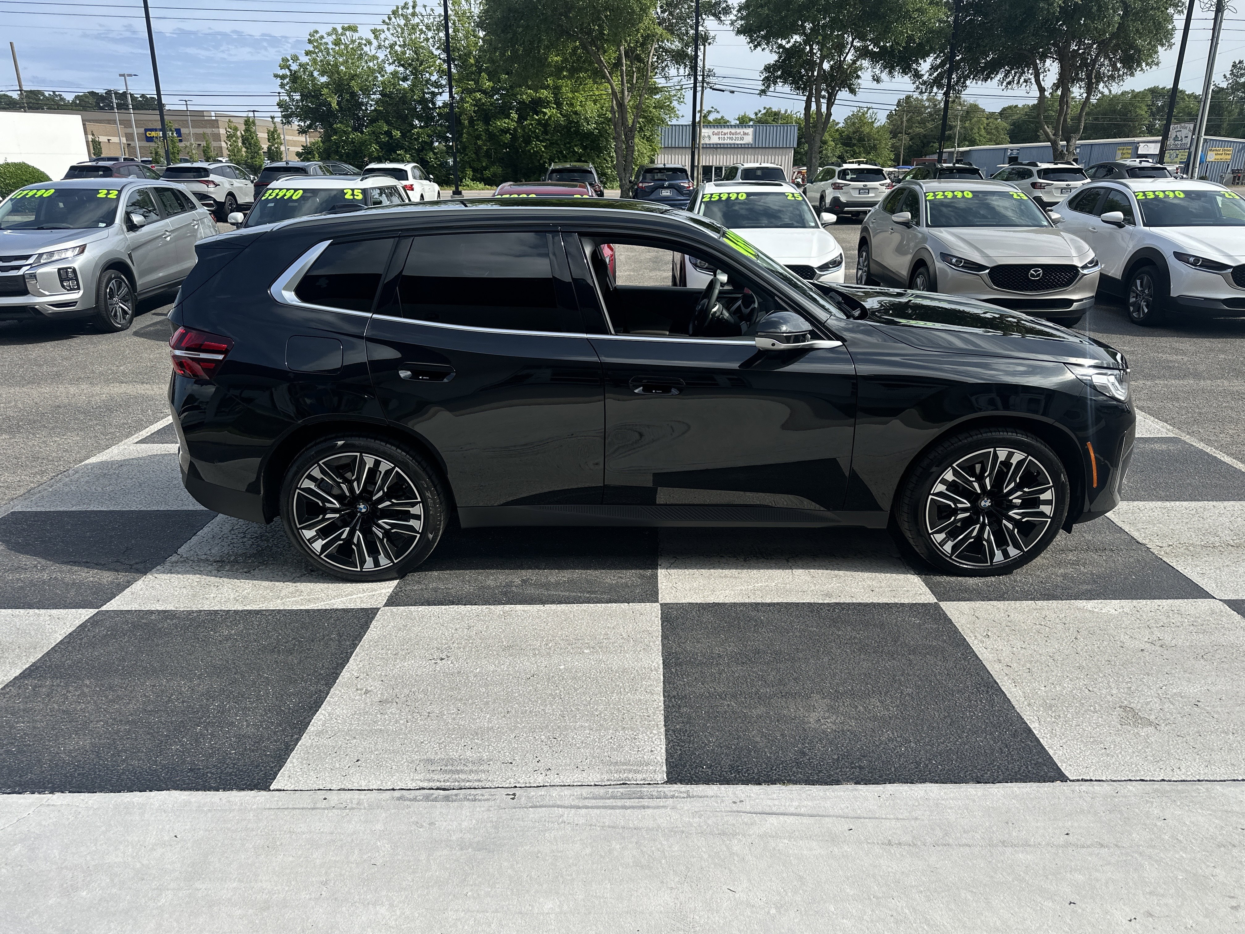Used 2025 BMW X3 xDrive30i w/ Premium Package AWD/4WD image 3