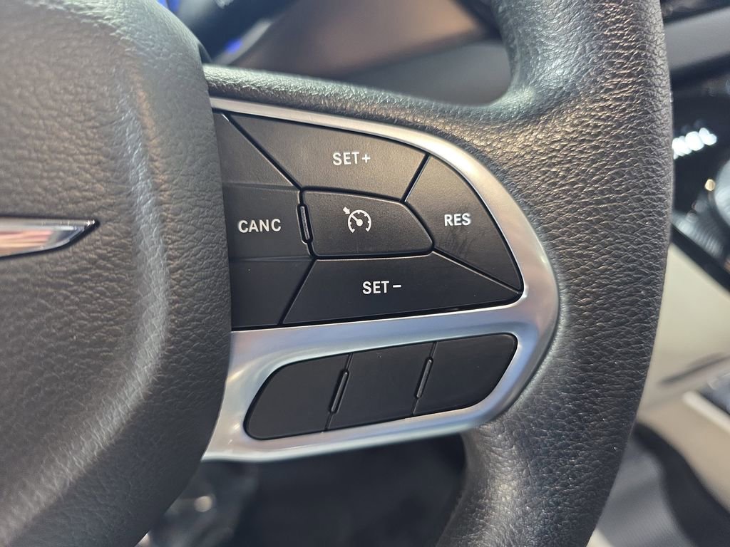 Used 2021 Chrysler Voyager Lxi image 18