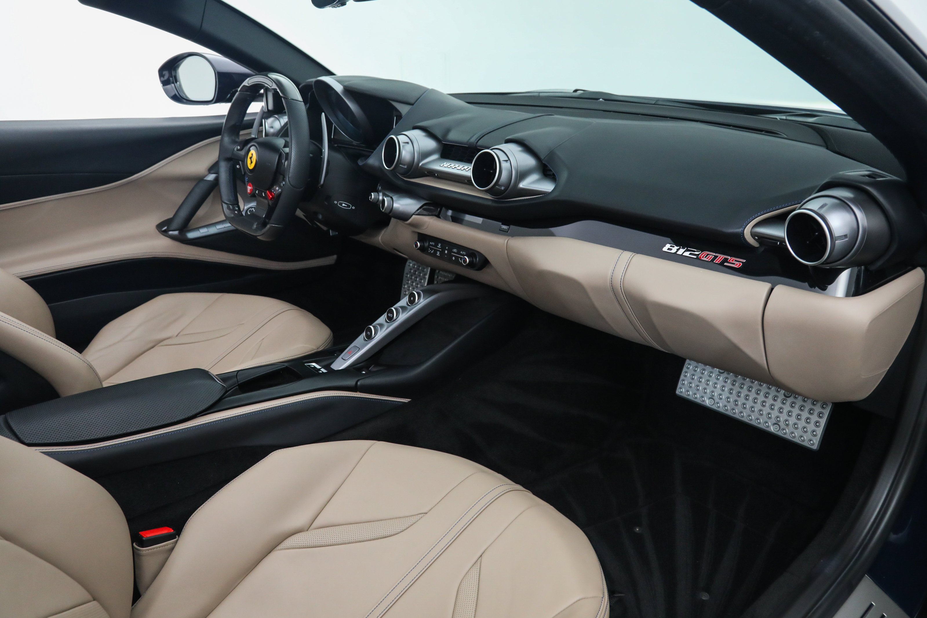 Certified 2022 Ferrari 812 GTS RWD image 21