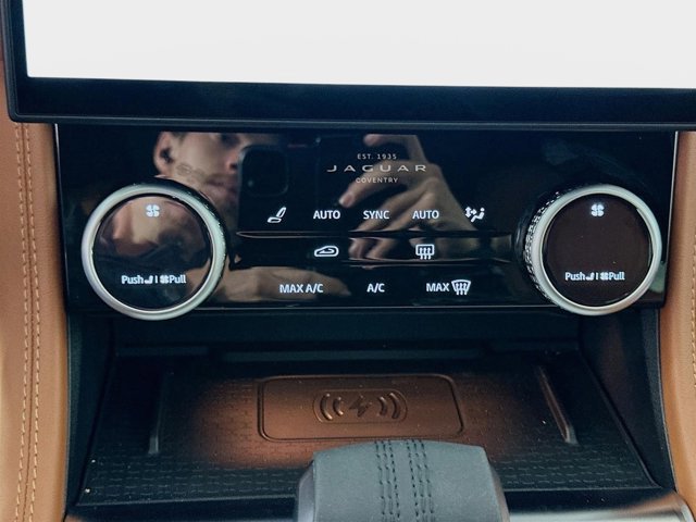 Used 2026 Jaguar F-PACE R-Dynamic S image 18