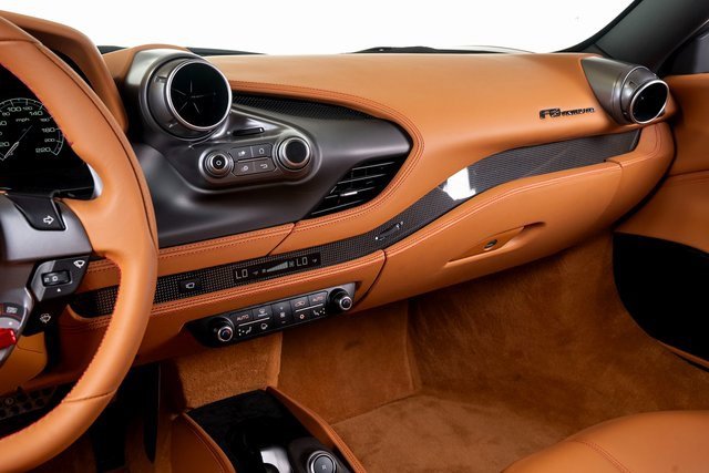 Used 2022 Ferrari F8 Tributo image 24