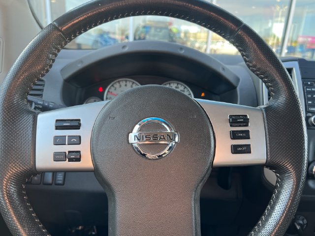 Used 2013 Nissan Xterra PRO-4X AWD/4WD image 25