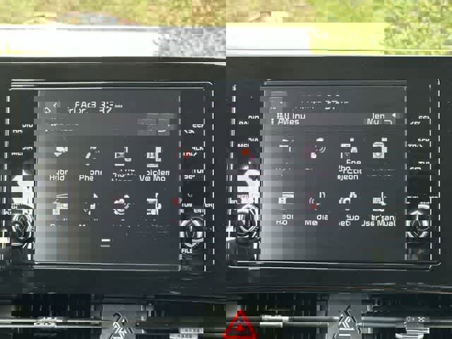 Used 2023 Kia Sportage LX image 11