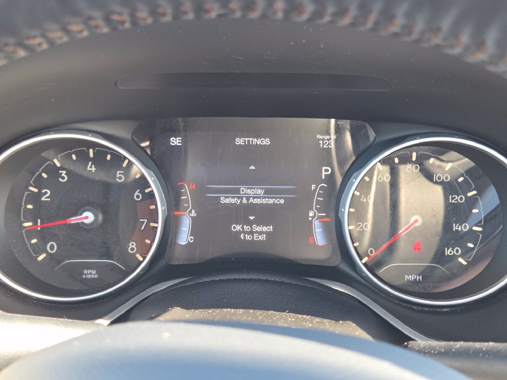 Used 2019 Jeep Compass Latitude w/ Popular Equipment Group AWD/4WD image 32