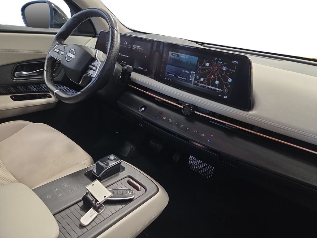 Used 2023 Nissan Ariya AWD image 16