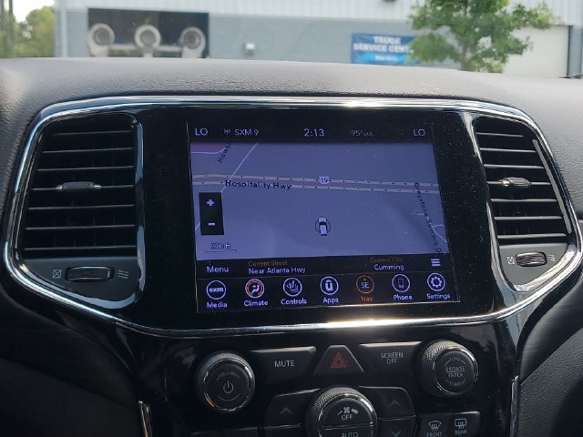 Certified 2021 Jeep Grand Cherokee Laredo X AWD/4WD image 32