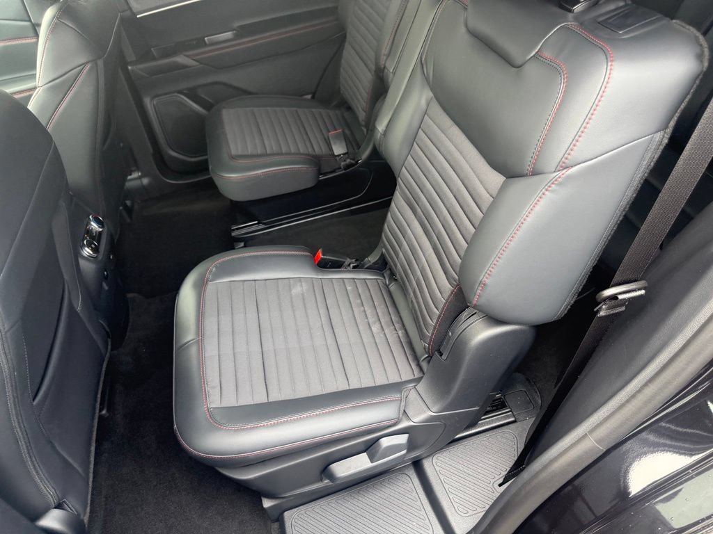 New 2026 Ford Explorer ST-Line AWD/4WD image 35