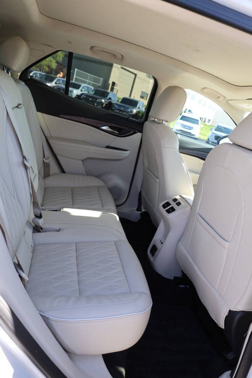 Used 2023 Buick Envision Avenir AWD/4WD image 16