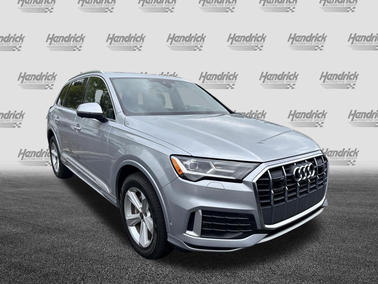 Used 2022 Audi Q7 2.0T Premium Plus w/ Premium Plus Package AWD/4WD image 2