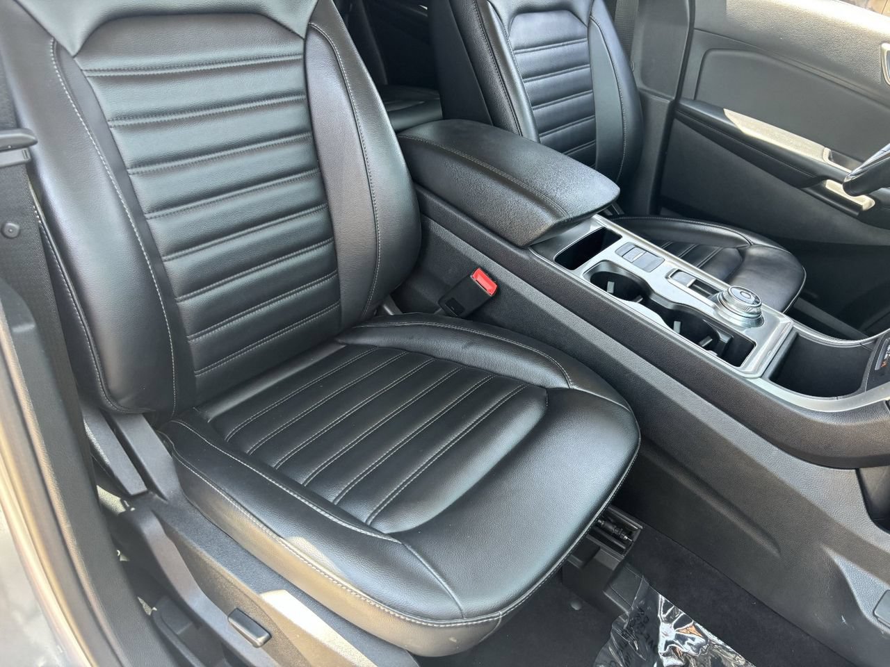 Used 2023 Ford Edge SEL AWD/4WD image 8