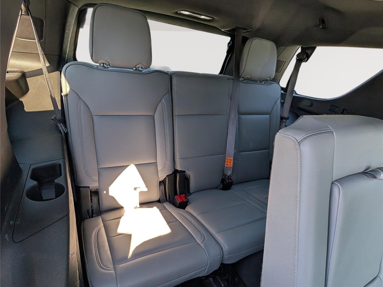 Used 2024 GMC Yukon SLT AWD/4WD image 13