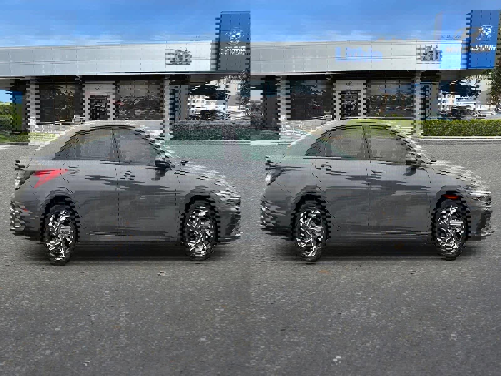 New 2025 Hyundai Elantra Sport image 9