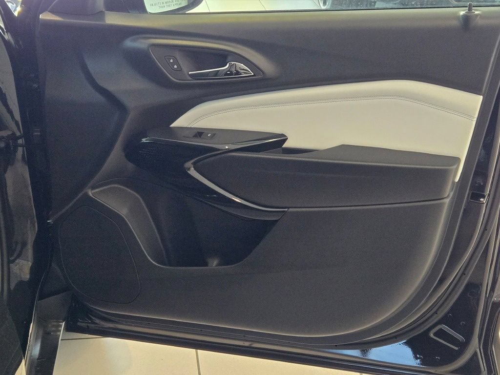 New 2026 Chevrolet Trax LT w/ Driver Confidence Package FWD image 5