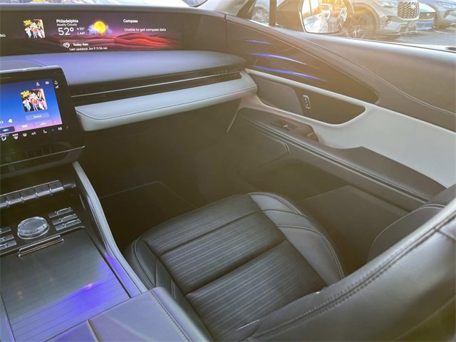 Used 2024 Lincoln Nautilus Reserve image 15