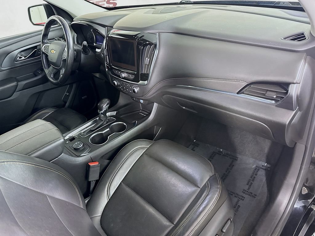 Used 2021 Chevrolet Traverse Premier w/ Redline Edition AWD/4WD image 35