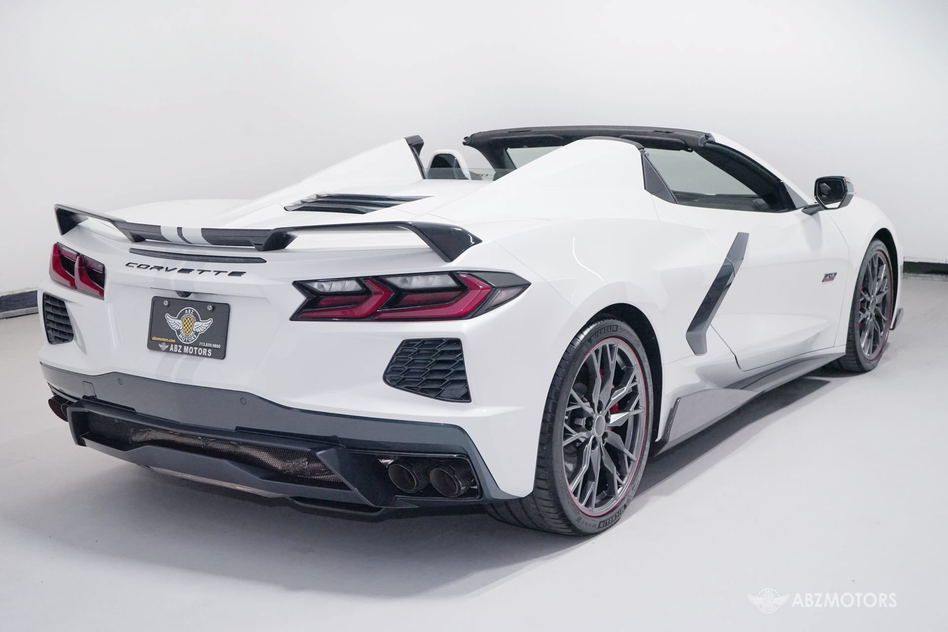 Used 2023 Chevrolet Corvette Stingray Premium Conv w/ Z51 Performance Package RWD image 5
