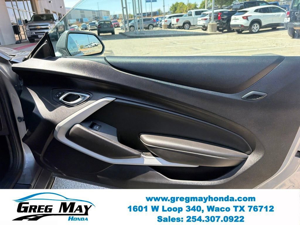 Used 2020 Chevrolet Camaro LT RWD image 25