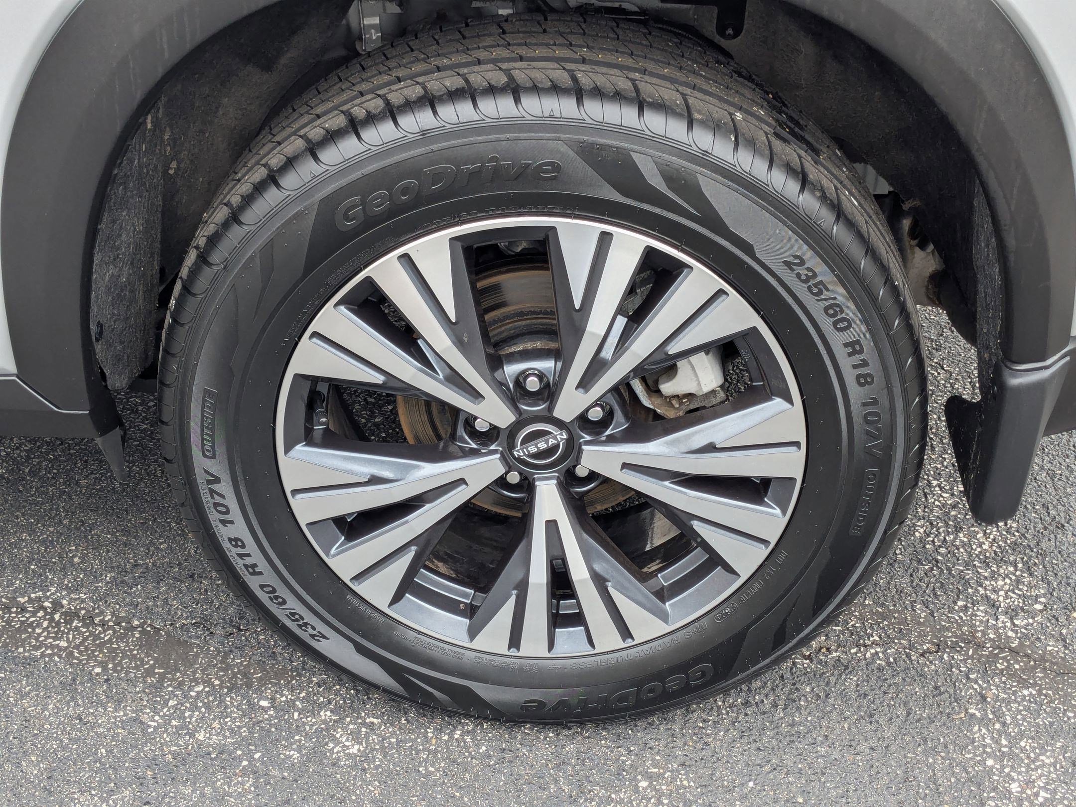 Certified 2022 Nissan Rogue SV image 25