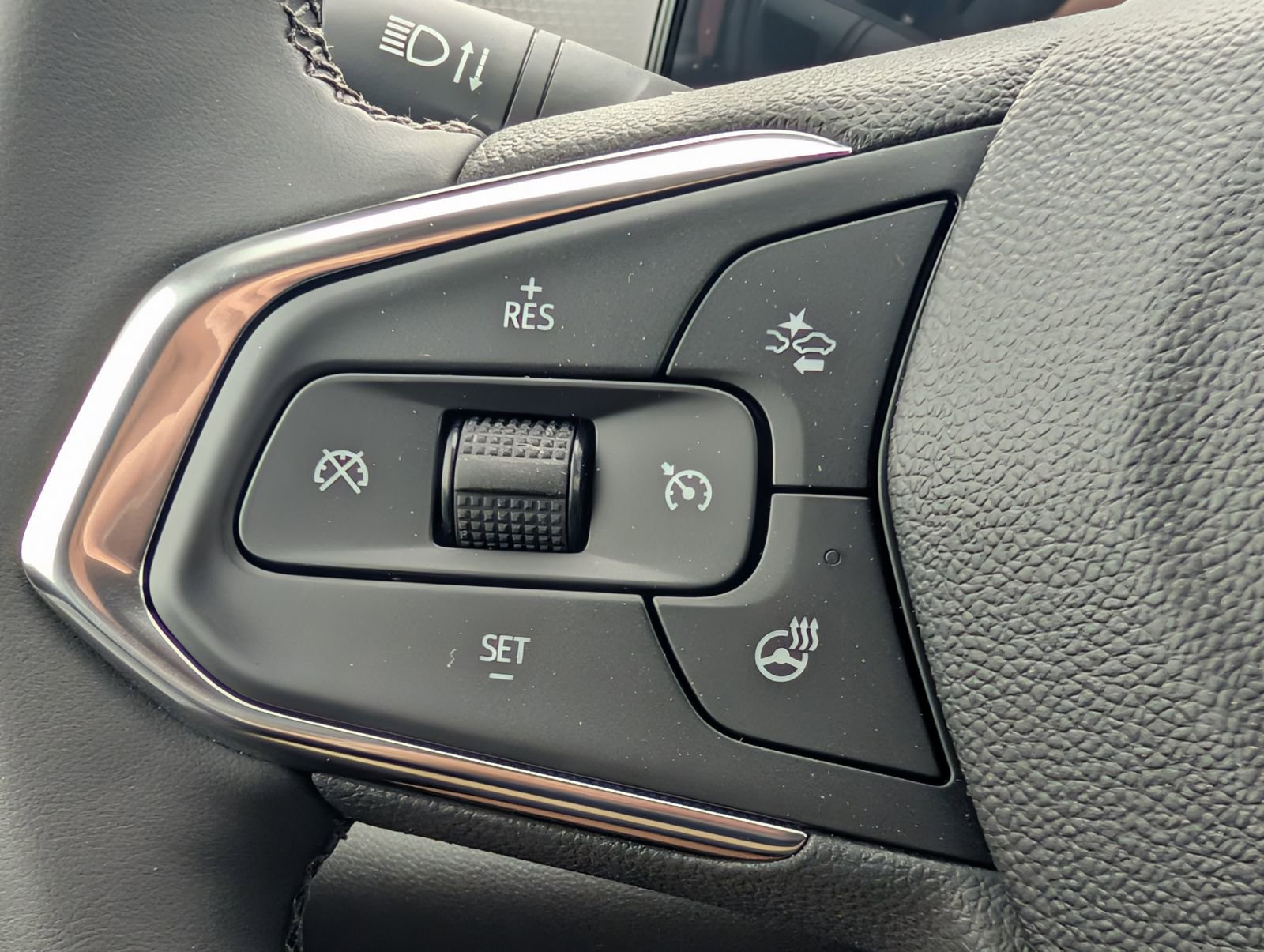 New 2026 Chevrolet Trax LT w/ Driver Confidence Package image 16