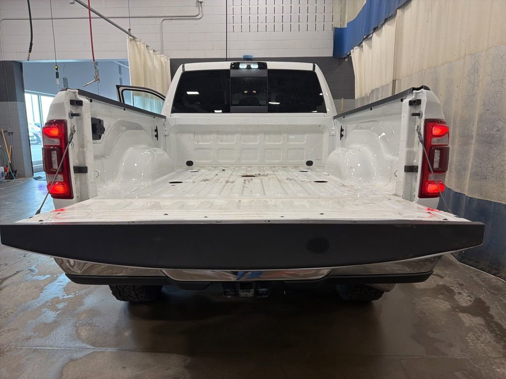 Used 2024 RAM 2500 Tradesman w/ Chrome Appearance Group image 18