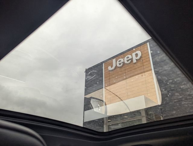 New 2025 Jeep Compass Limited w/ Sun & Sound Group image 19